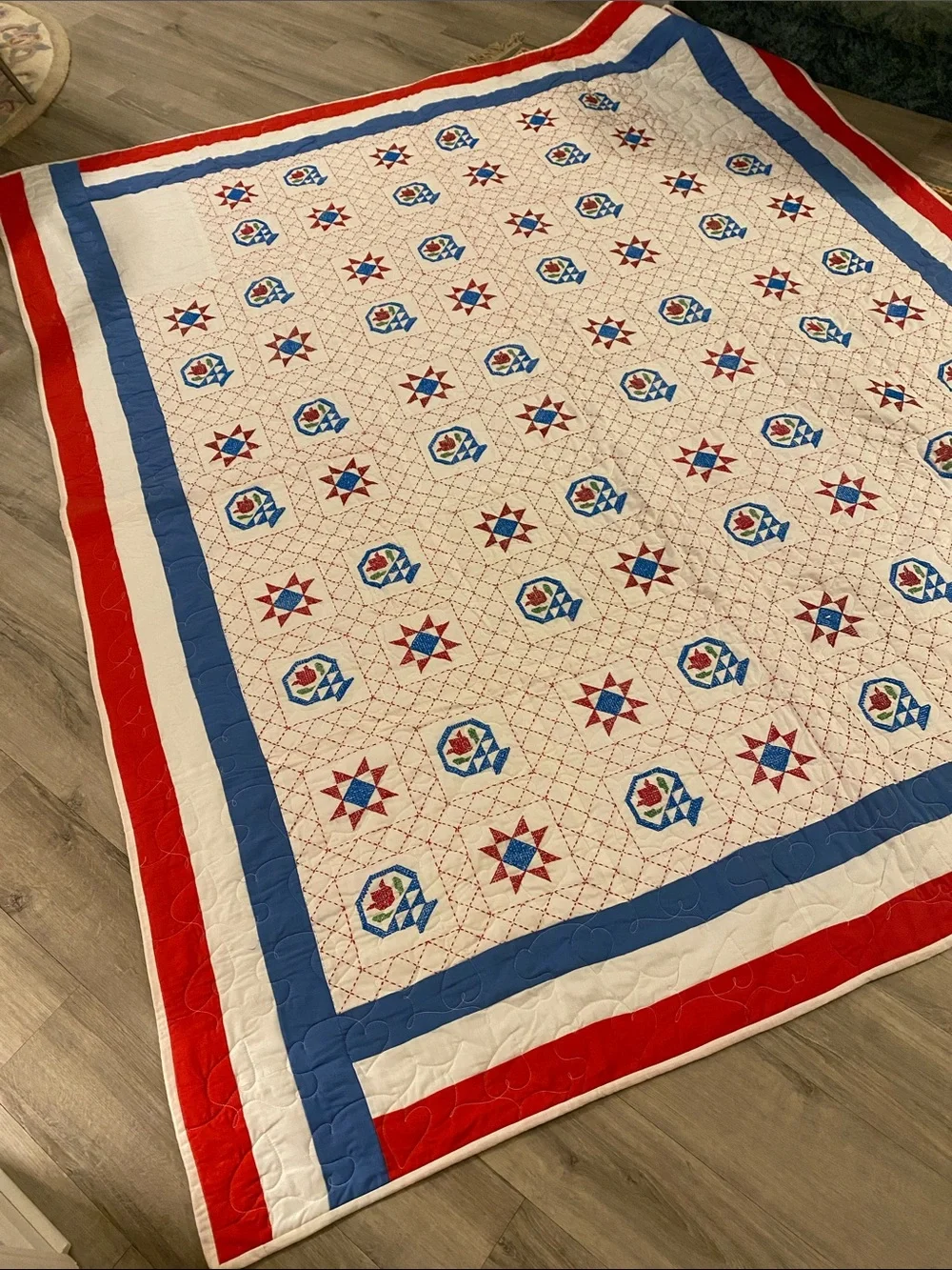 🇺🇸 Vintage Americana Amish Quaker Cottagecore Red, White & Blue Stitch Quilt